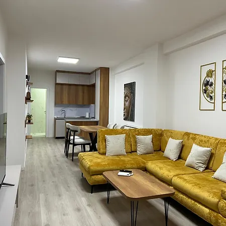 Dennys Apartments New Bazaar Delight Tirana Exterior photo