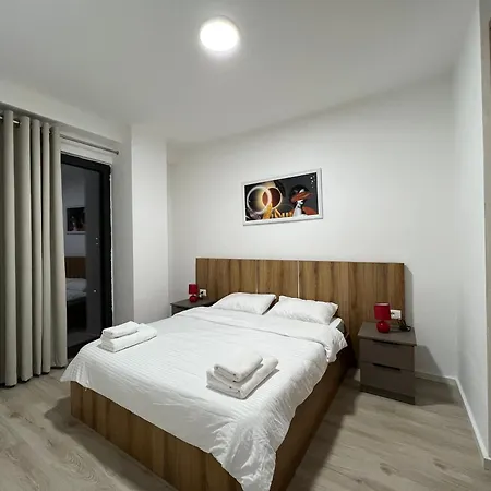 Dennys Apartments New Bazaar Delight Tirana Exterior photo