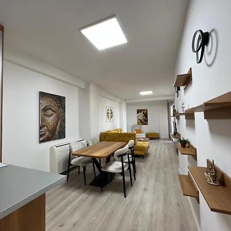 Dennys Apartments New Bazaar Delight Tirana Exterior photo