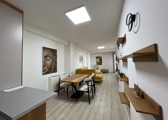 Dennys Apartments New Bazaar Delight